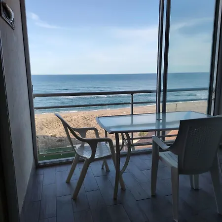 3 Pièces Front De Appartamento