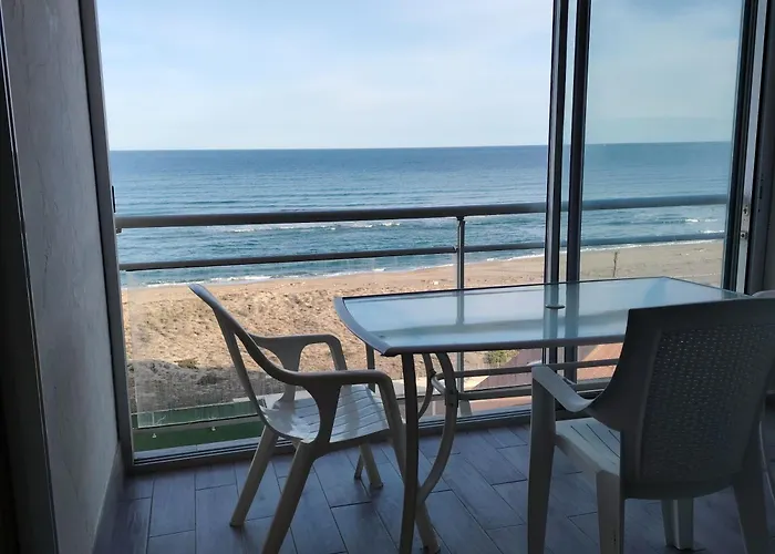 3 Pieces Front De דירה